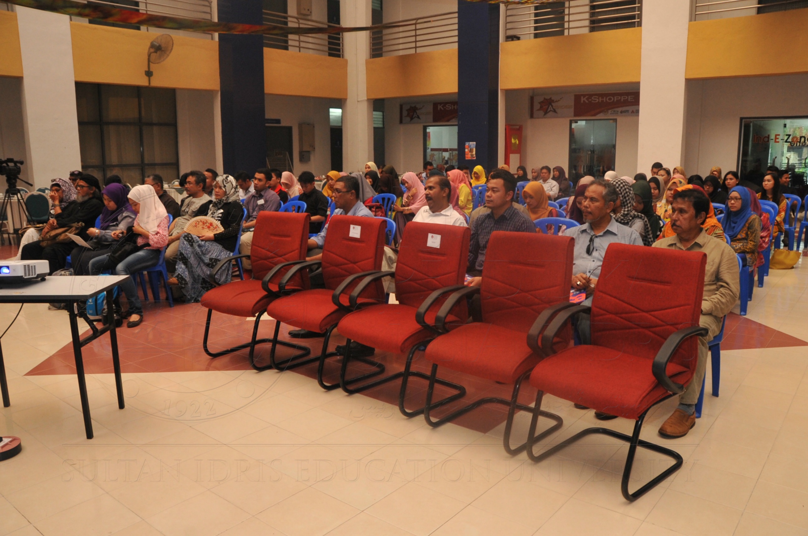 PRO15 173 ESE HAS 2272